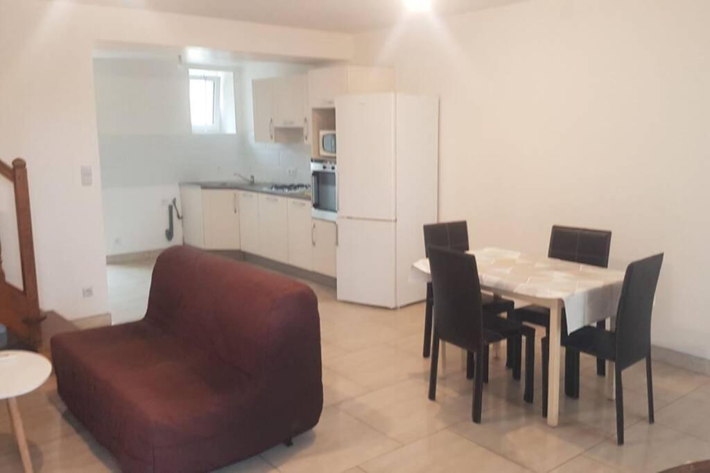 Maison De Bourg Avec Exterieur. Grez-en-Bouere ภายนอก รูปภาพ